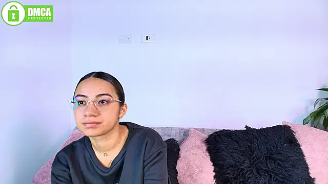 Jules_n_Gia Live XXX-Chat