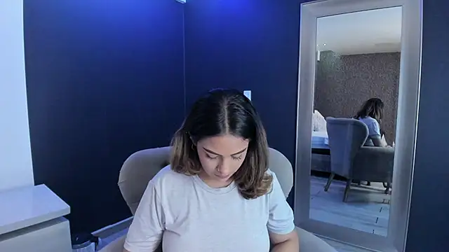 Daranaa_ Adlı Modelin Canlı XXX Sohbeti