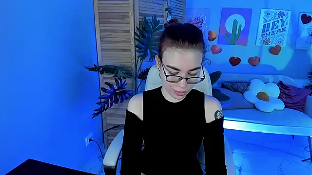 แชท XXX สดของ SeraphineDuskryn