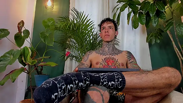 Chat XXX ao vivo de Aron_ford