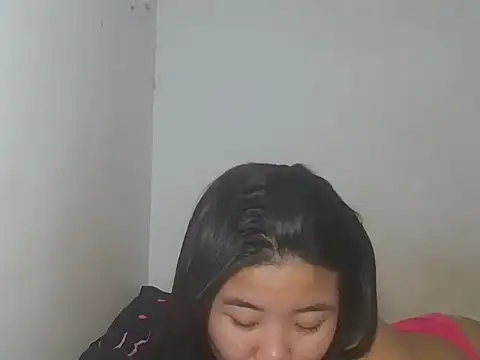 Zyeiii Chat XXX live