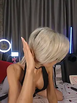 Milforja live XXX chat