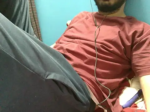 Precumboner Adlı Modelin Canlı XXX Sohbeti