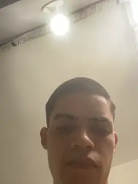 Latinos_2001 Obrolan Langsung XXX