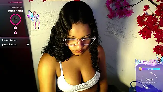 Chat +18 de chleo_rosse ao vivo