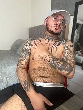 Chatroom XXX en direct de Dominicco_