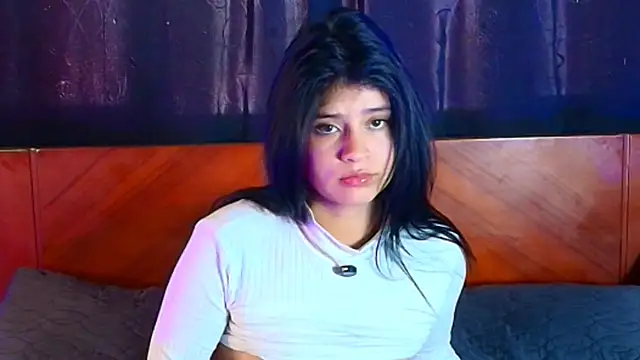 Chat +18 de hannaa_cute ao vivo