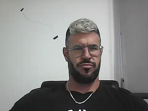 Chatroom XXX en direct de mrbighairychest