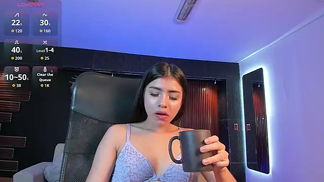mily_Lopez's Live XXX Chat