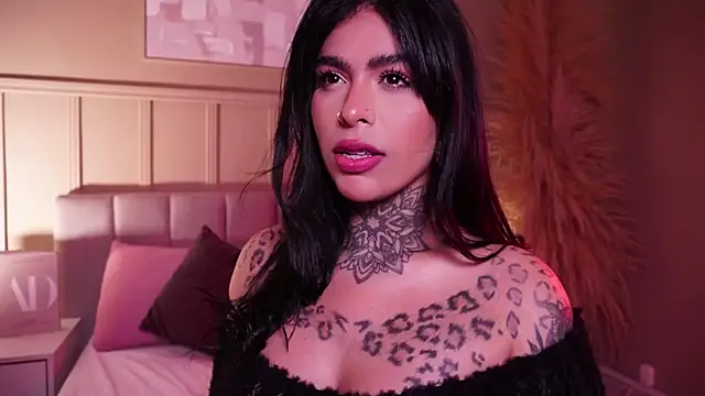 Chat +18 de curvyliciousss ao vivo