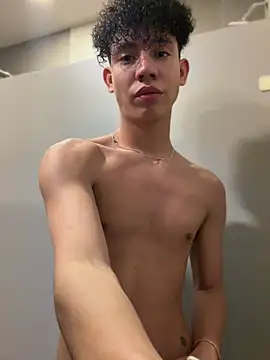 yoursexyjose 现场XXX聊天