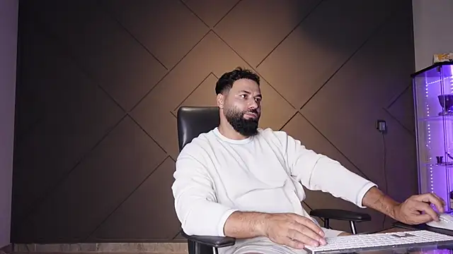 mattmasterss Adlı Modelin Canlı XXX Sohbeti