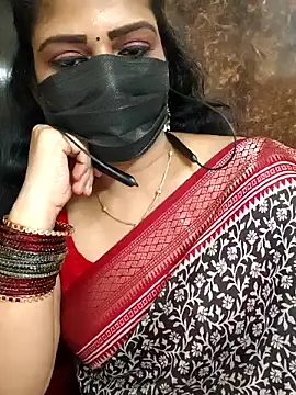 soundharya_tamil's Live XXX Chat