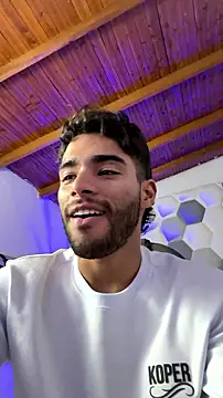 AlejandroGreco লাইভ XXX চ্যাট