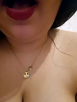 Momoss2 Adlı Modelin Web Kamerası Şovu