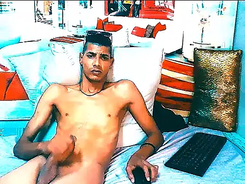IndianSavageMale 웹캠 쇼