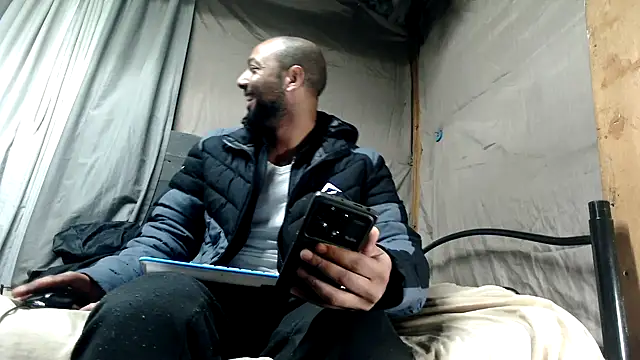 Chatroom XXX en direct de Camodick