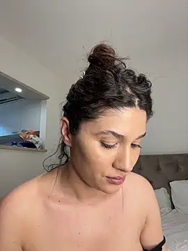 IrisBlues 라이브 XXX 채팅