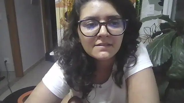 Chat +18 de midsize_94 ao vivo