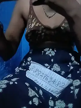 XXX chat uživo modela ruchigoutam