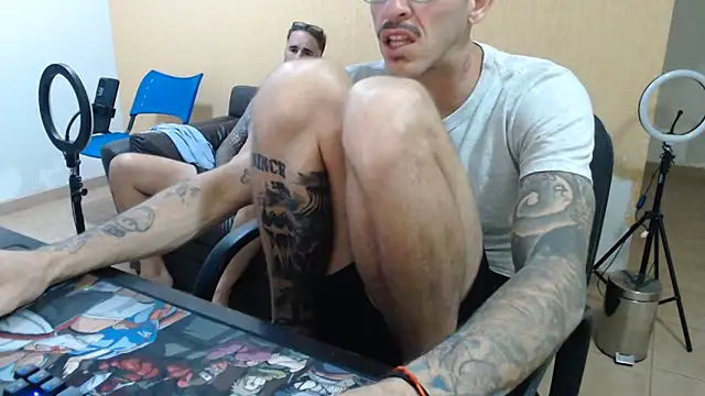 XXX chat uživo modela MeladoDiMel