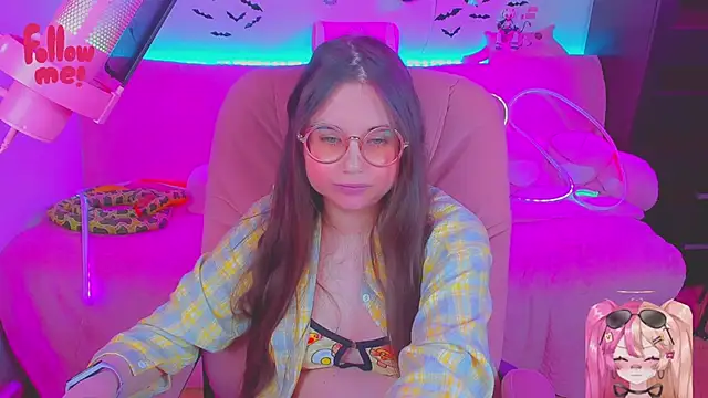 Chat +18 de Lolisuccub ao vivo