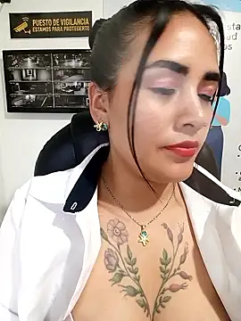 Chat +18 de MAYE__13 ao vivo