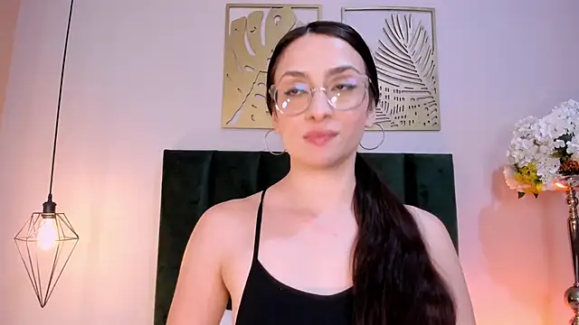 AndraCyruss' Live XXX Chat