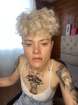 Megan-c Adlı Modelin Canlı XXX Sohbeti