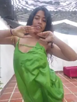 Chat +18 de Nadia-Monroe ao vivo