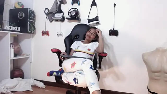 Chat +18 de _QueenMarilyn ao vivo