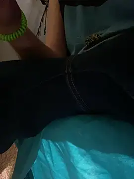GusanoDelicioso's Live XXX Chat
