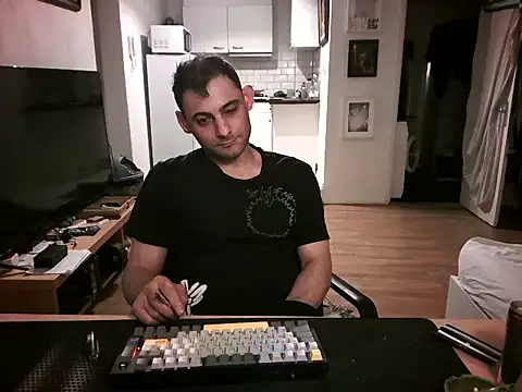 mihaimichael's Live XXX Chat