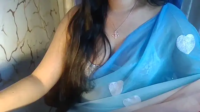 Cute_Arushii Adlı Modelin Canlı XXX Sohbeti