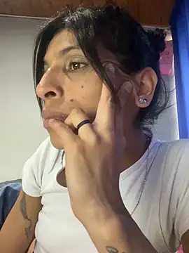 ImCrazzy's Live XXX Chat