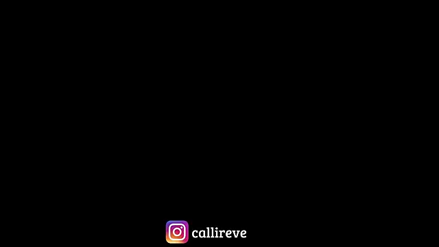 9Calliope élő XXX-chatje