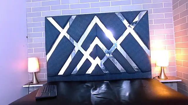 Онлайн чат XXX Kevin_Brooks1