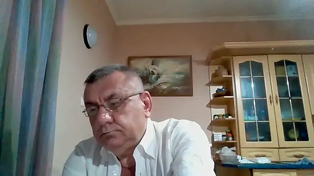 machomale3 XXX чат на живо