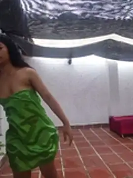 Nadia-Monroe Adlı Modelin Canlı XXX Sohbeti
