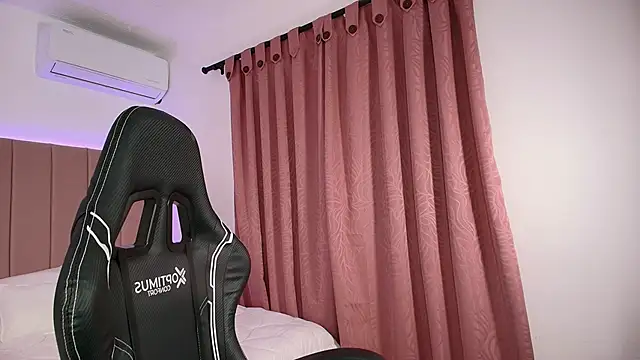 Charlotte_Deluxe18 Live XXX-Chat