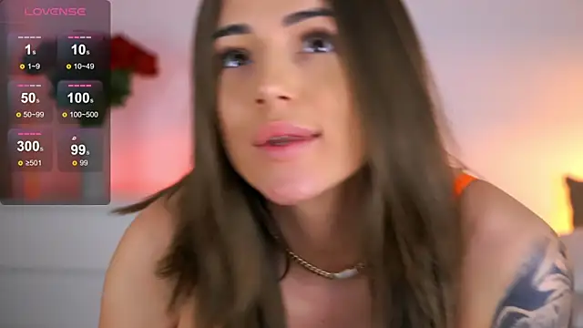 Chat +18 de AishaSins ao vivo