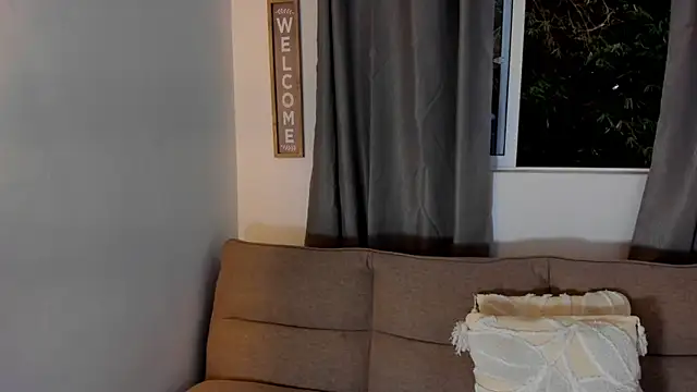 Mr_adrian – Naživo XXX chat