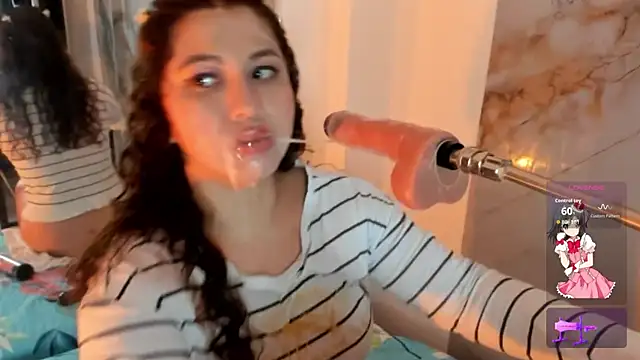 Онлайн чат XXX hade_cute