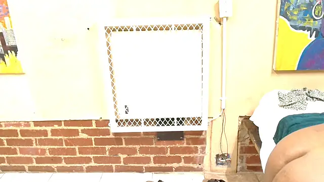 xxBootyBanger23xx's Live XXX Chat