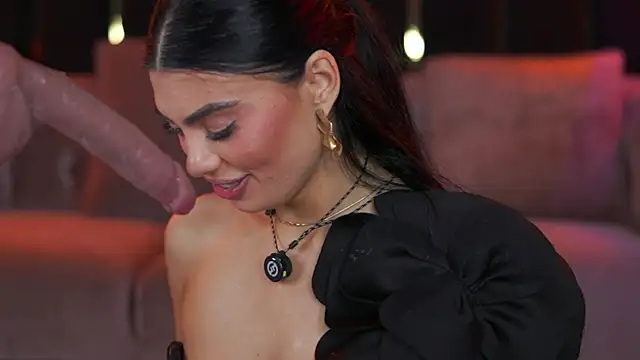RavennaDArcy Chat XXX live