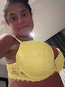 F3ckd0lllucy Chat XXX live