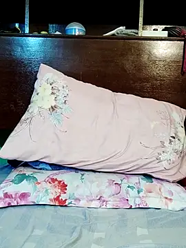 QueenSoreal 现场XXX聊天