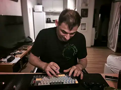 mihaimichaelのライブXXXチャット