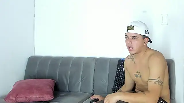 percy_scorpion élő XXX-chatje