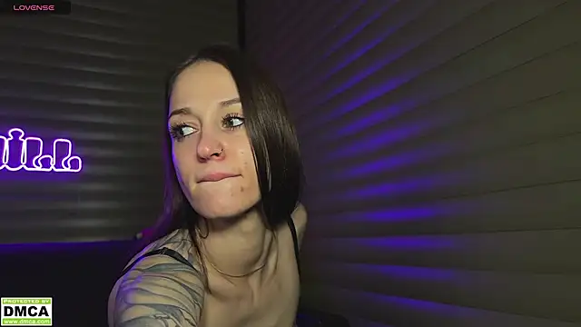 צ'אט XXX בשידור חי של meowluv66